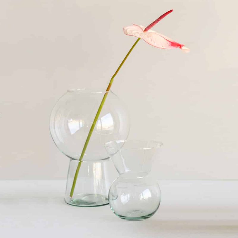 chezpaulette.store-unc-grand-vase-boule-annee-70_en-verre-recycle-transparent-3