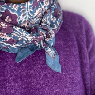 foulard-bellemme-violet-fleuri