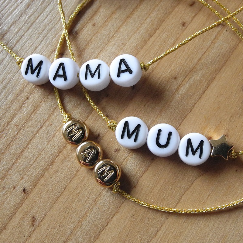 bracelet-maman-perles-gravées-loup-dune